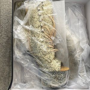 Gold pleaser heels size 6